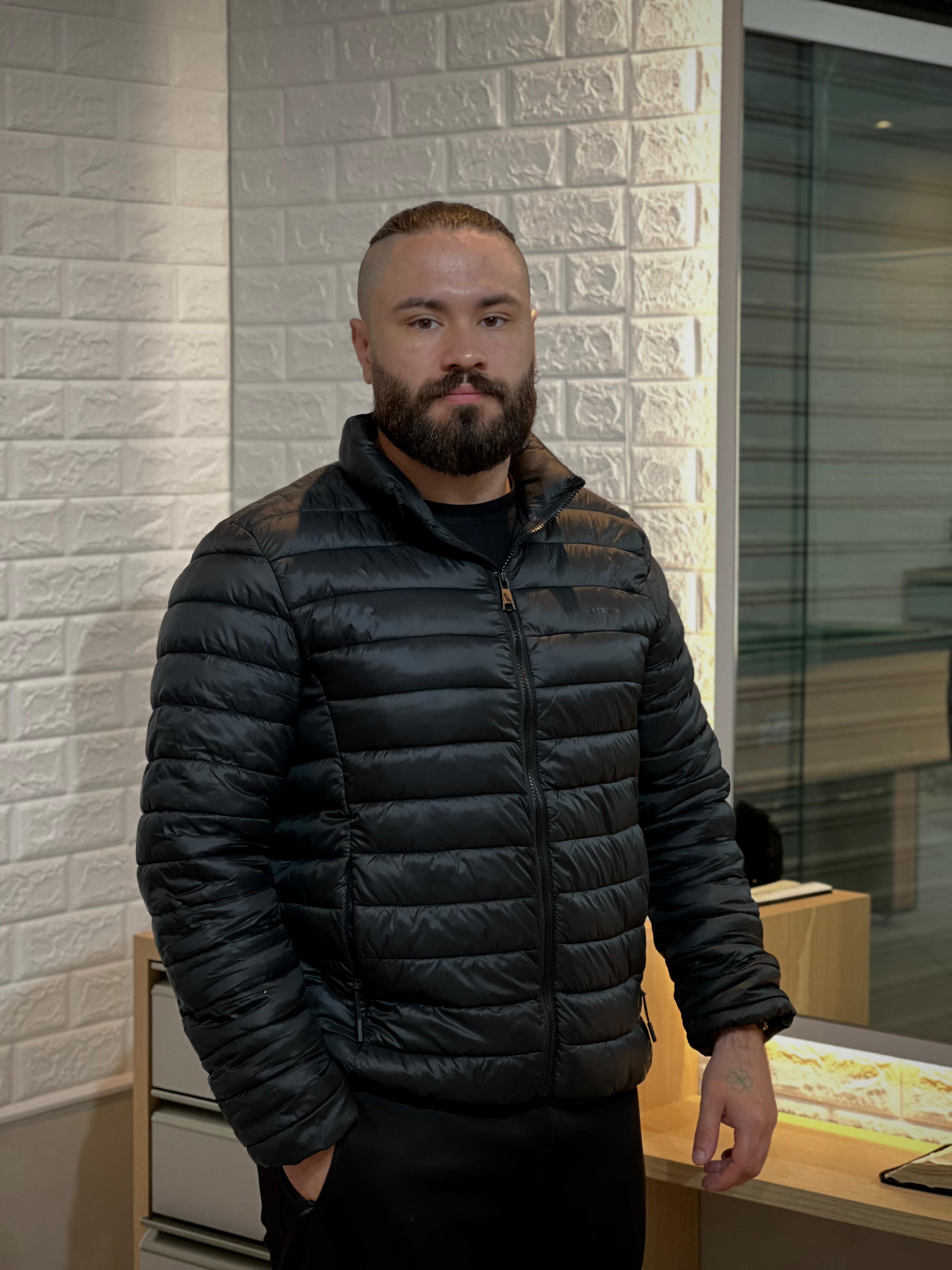 Especialista em tratamentos capilares masculinos - Equipe Barbearia Polidoro